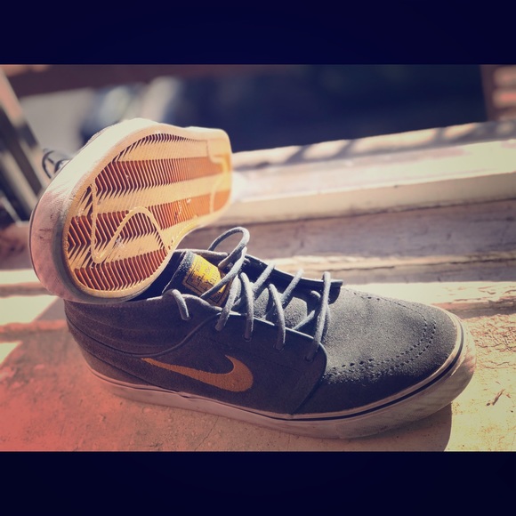 Nike Stefan Janoski - Picture 1 of 3